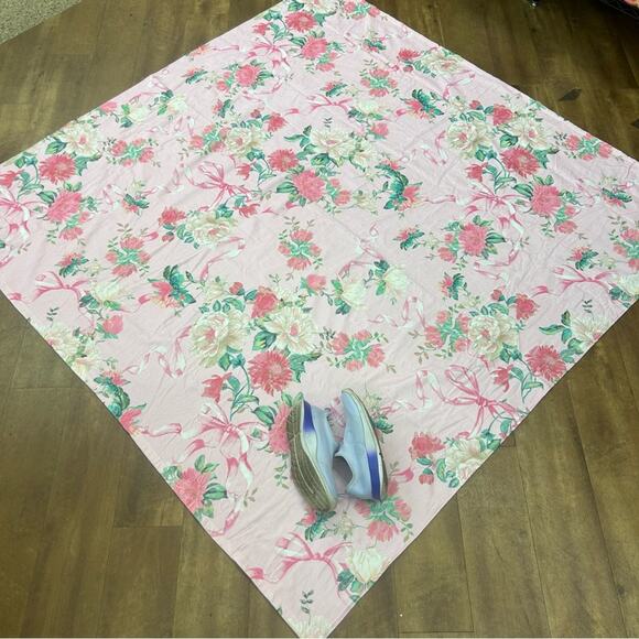 LoveShackFancy x Pottery Barn Floral Pink Family Beach Towel Cabbage Rose NWT - Picture 2 of 5